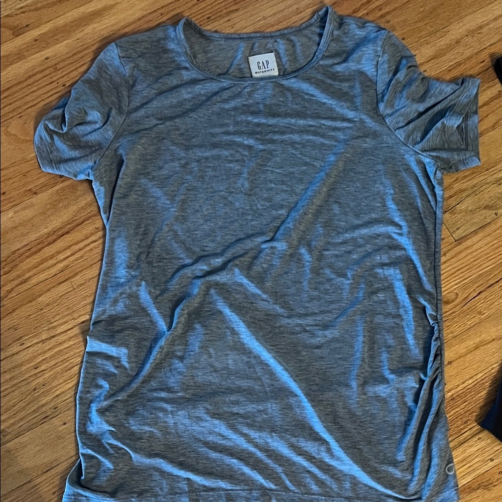 Gap Maternity Basic T-Shirt Bundle - image 2